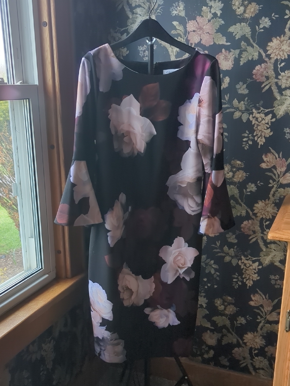 Calvin Klein Black Floral Bell-Sleeve Shift Dress Size 8